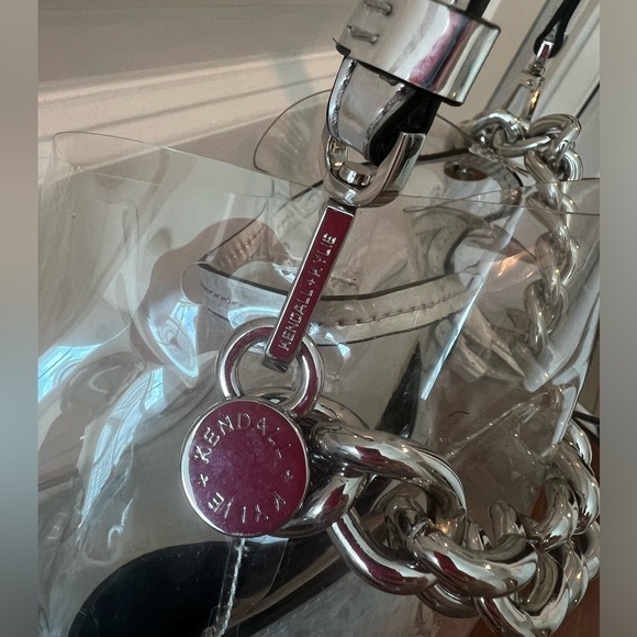 Kendall & Kylie Metallic Drawstring Crossbody Bag In Clear - Picture 6 of 16